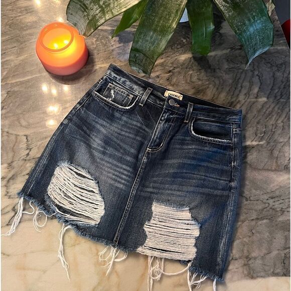 L’AGENCE Jolene Denim Raw Edge Mini Skirt Destructed Newberry Blue - Picture 4 of 9